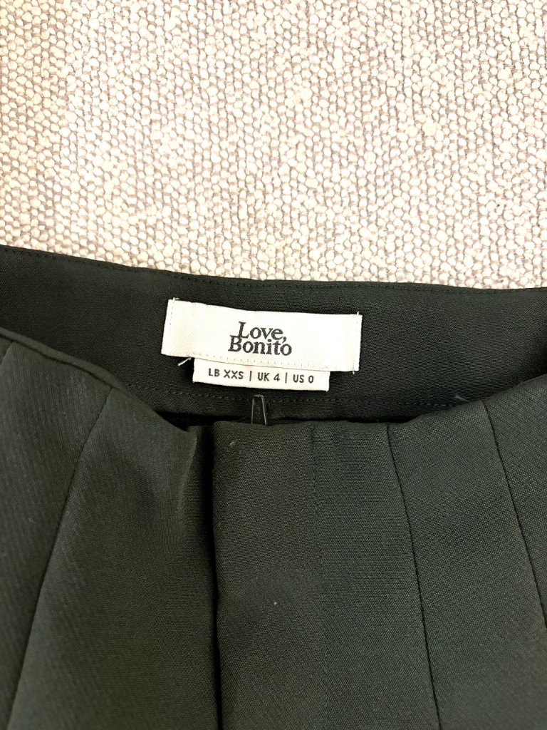 Love, Bonito Mitzi Pleated Tailored Bermuda Shorts Dark Green, Xxs — image 3 of 3